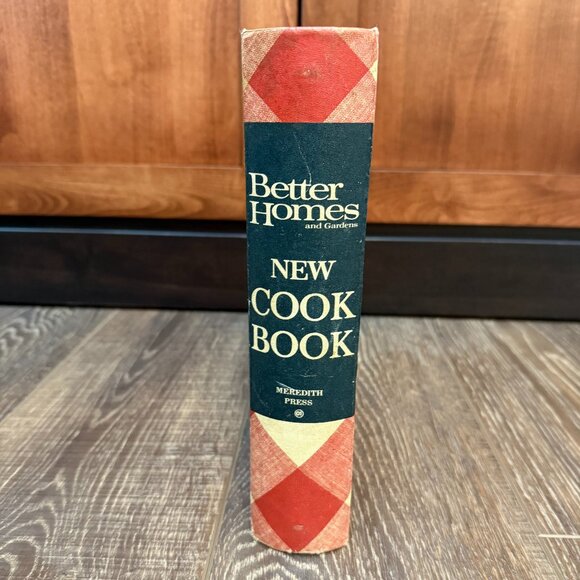 Better Homes and Gardens New Cook Book - 1968 - Picture 6 of 11